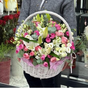 Композиция в корзине "Лилит"